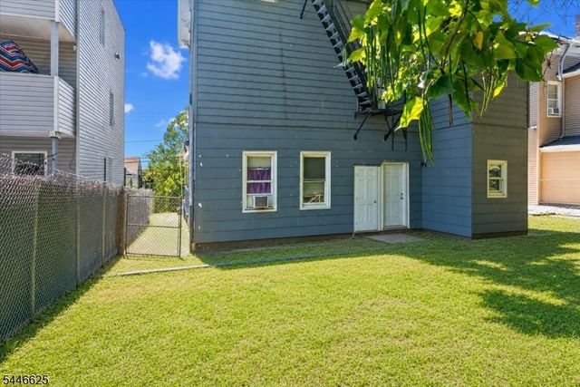 69 N 3Rd St, Paterson City, NJ 07522