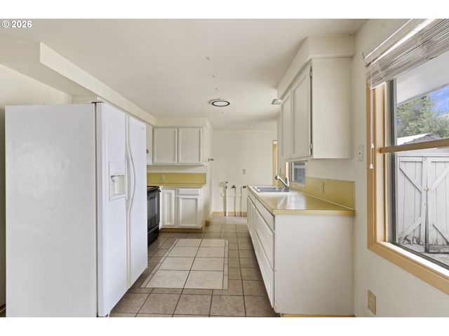 973 I St, Washougal, WA 98671