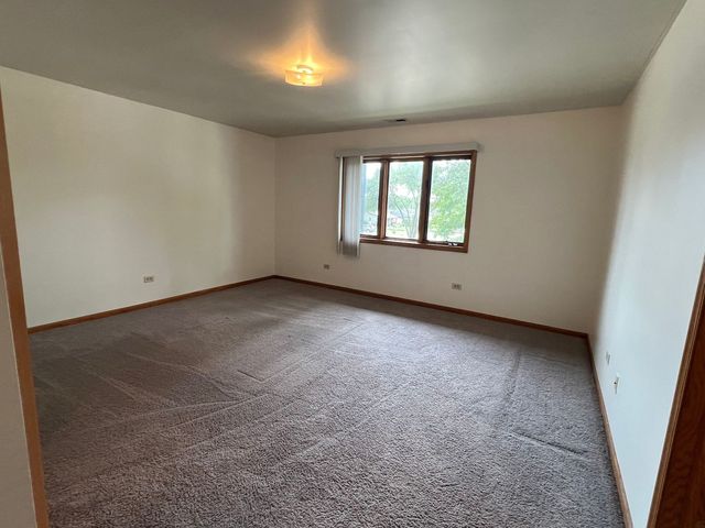 8659 Meade Avenue 2S, Burbank, IL 60459