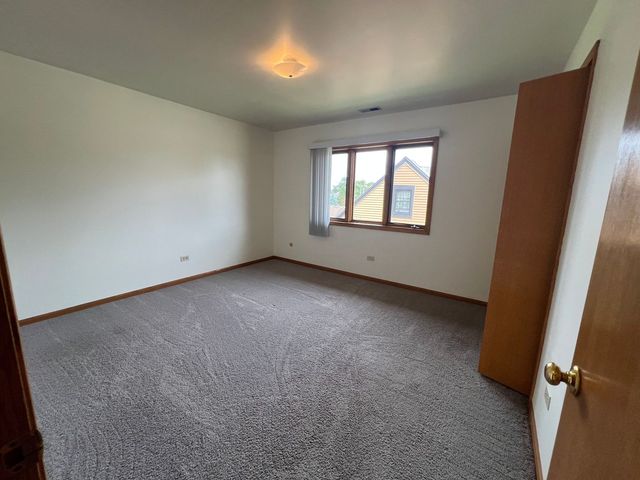 8659 Meade Avenue 2S, Burbank, IL 60459