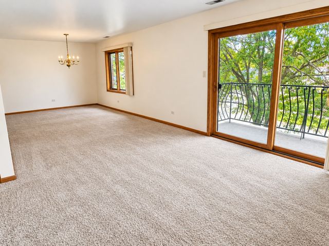 8659 Meade Avenue 2S, Burbank, IL 60459