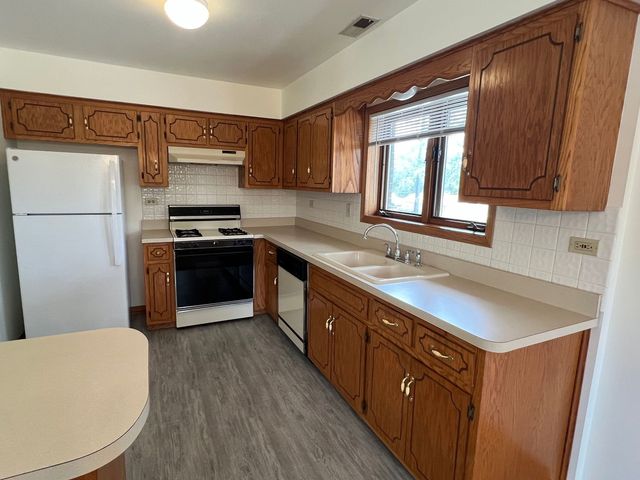 8659 Meade Avenue 2S, Burbank, IL 60459