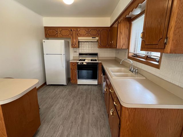 8659 Meade Avenue 2S, Burbank, IL 60459