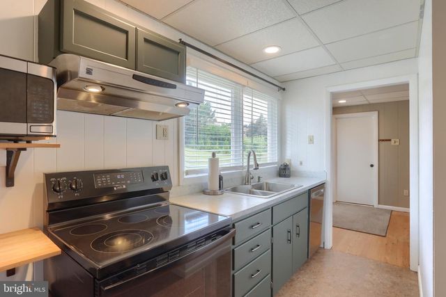 510 E WINDING HILL RD, Mechanicsburg, PA 17055