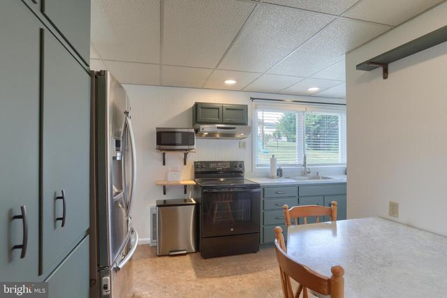 510 E WINDING HILL RD, Mechanicsburg, PA 17055