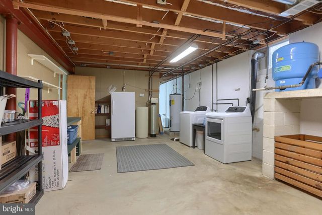 510 E WINDING HILL RD, Mechanicsburg, PA 17055