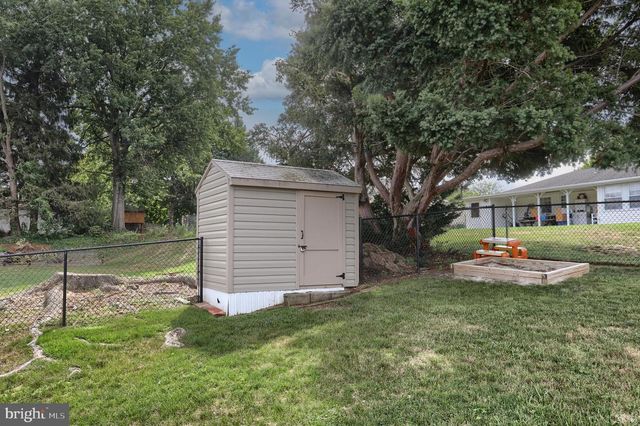 510 E WINDING HILL RD, Mechanicsburg, PA 17055