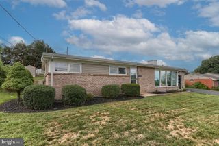 510 E WINDING HILL RD, Mechanicsburg, PA 17055