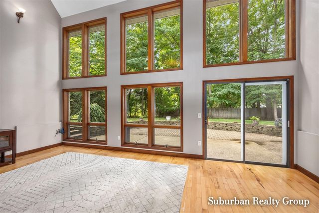 3976 Honeywood Court, Grandville, MI 49418