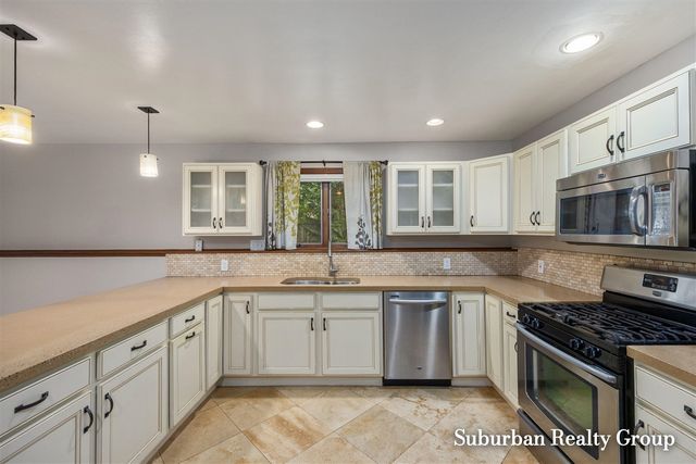 3976 Honeywood Court, Grandville, MI 49418