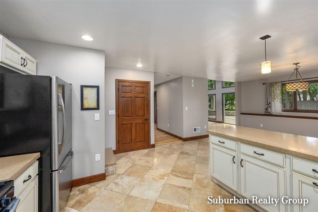 3976 Honeywood Court, Grandville, MI 49418