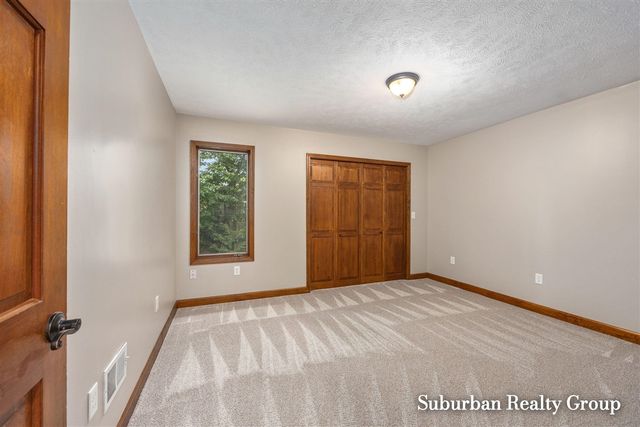 3976 Honeywood Court, Grandville, MI 49418