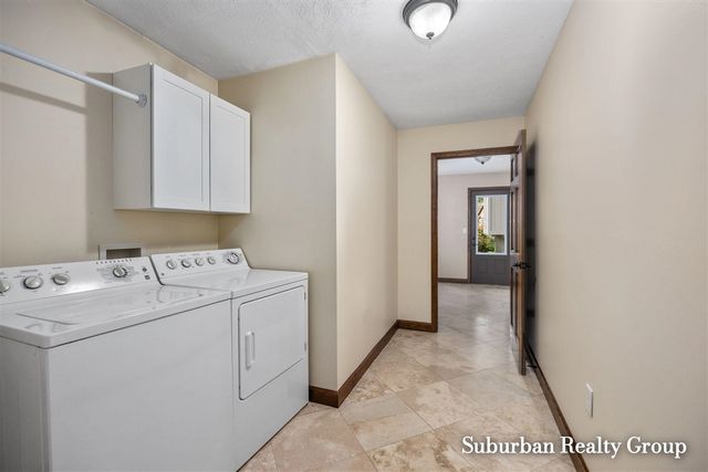 3976 Honeywood Court, Grandville, MI 49418