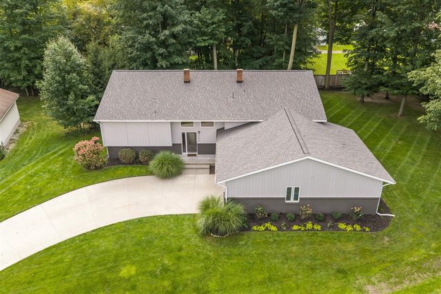 3976 Honeywood Court, Grandville, MI 49418