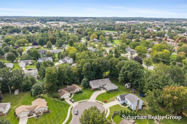 3976 Honeywood Court, Grandville, MI 49418