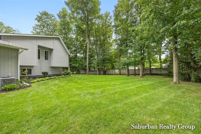 3976 Honeywood Court, Grandville, MI 49418