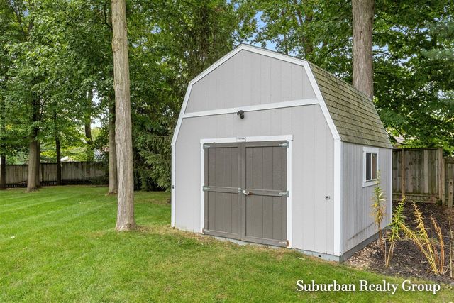 3976 Honeywood Court, Grandville, MI 49418