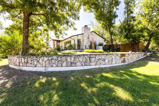 100 E Woodlawn Drive, Harker Heights, TX 76548