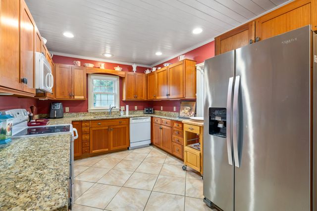 2166 Lake Shore Drive, Manning, SC 29102