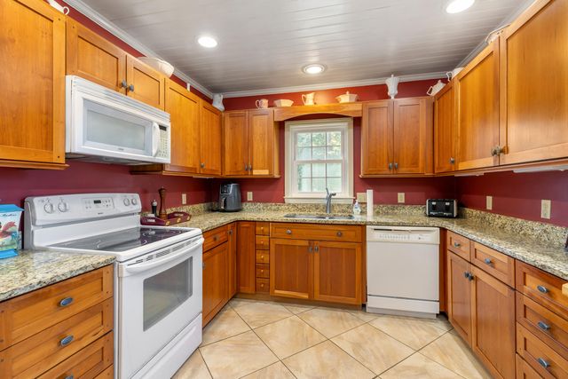 2166 Lake Shore Drive, Manning, SC 29102