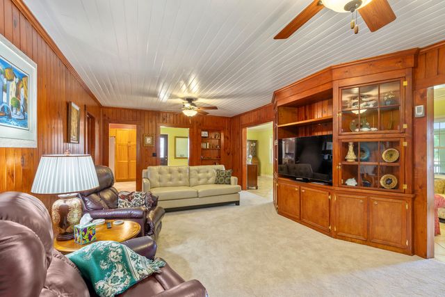 2166 Lake Shore Drive, Manning, SC 29102