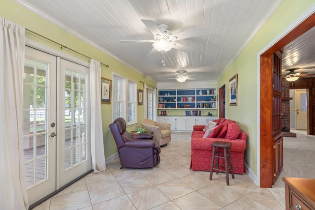 2166 Lake Shore Drive, Manning, SC 29102