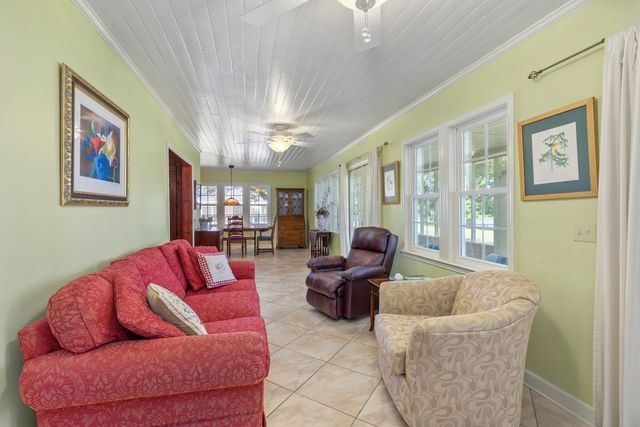 2166 Lake Shore Drive, Manning, SC 29102