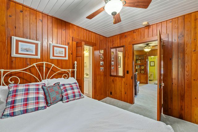 2166 Lake Shore Drive, Manning, SC 29102