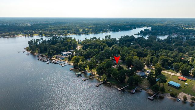2166 Lake Shore Drive, Manning, SC 29102