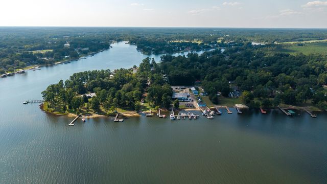 2166 Lake Shore Drive, Manning, SC 29102