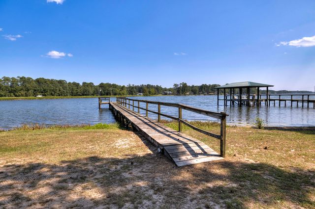 2166 Lake Shore Drive, Manning, SC 29102