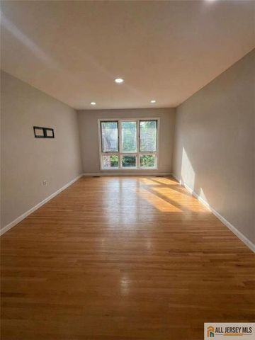 449 Willowbrook Drive, North Brunswick, NJ 08902