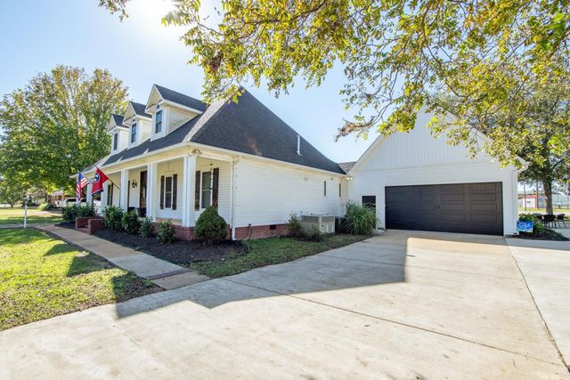 635 PATTERSON RD, Savannah, TN 38372