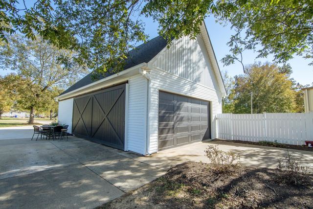 635 PATTERSON RD, Savannah, TN 38372