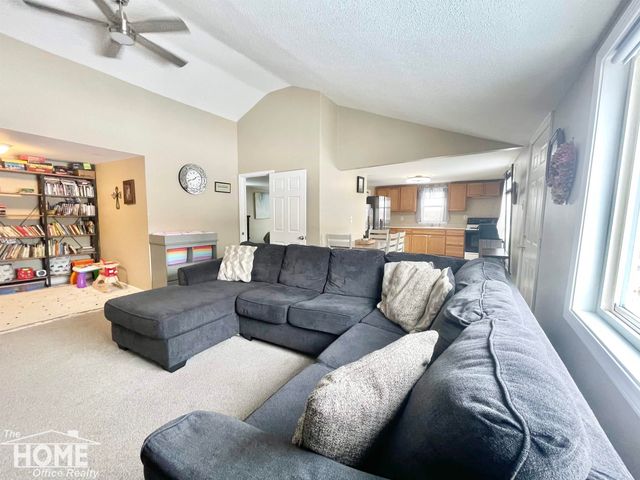 3128 Ludwig Street, Burton, MI 48529