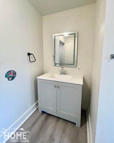 3128 Ludwig Street, Burton, MI 48529