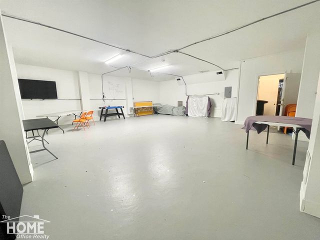 3128 Ludwig Street, Burton, MI 48529