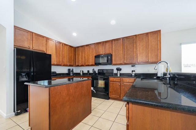 420 VIOLA DRIVE, Davenport, FL 33837