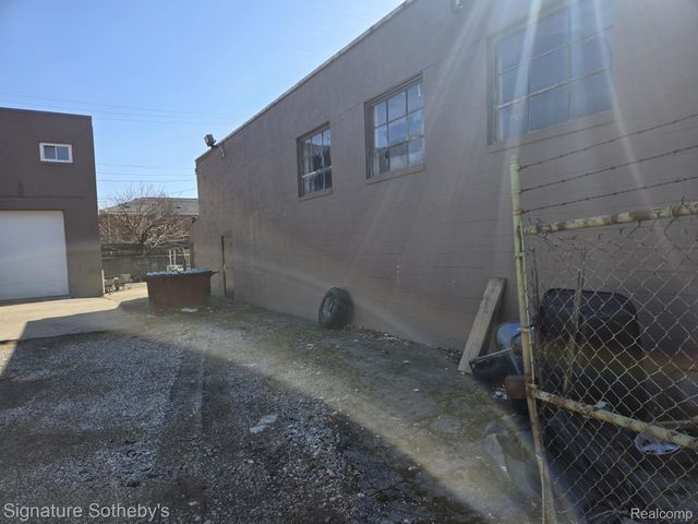 5058 LEAFDALE Boulevard, Royal Oak, MI 48073