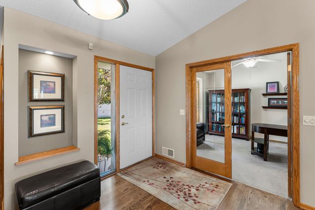 14958 Summit Circle NW, Prior Lake, MN 55372