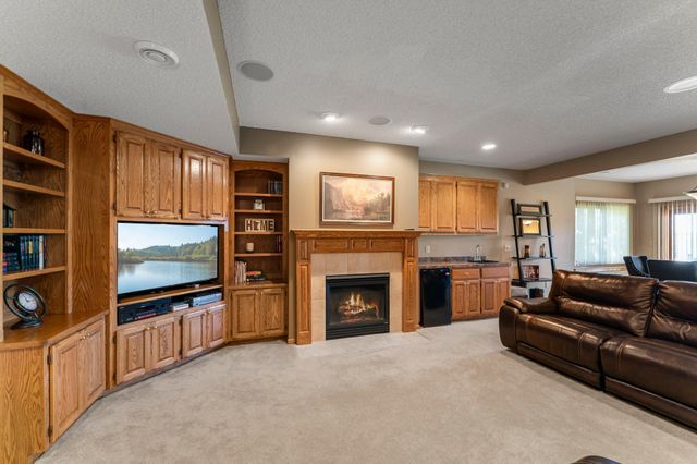 14958 Summit Circle NW, Prior Lake, MN 55372