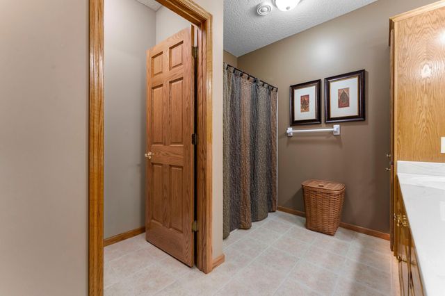 14958 Summit Circle NW, Prior Lake, MN 55372