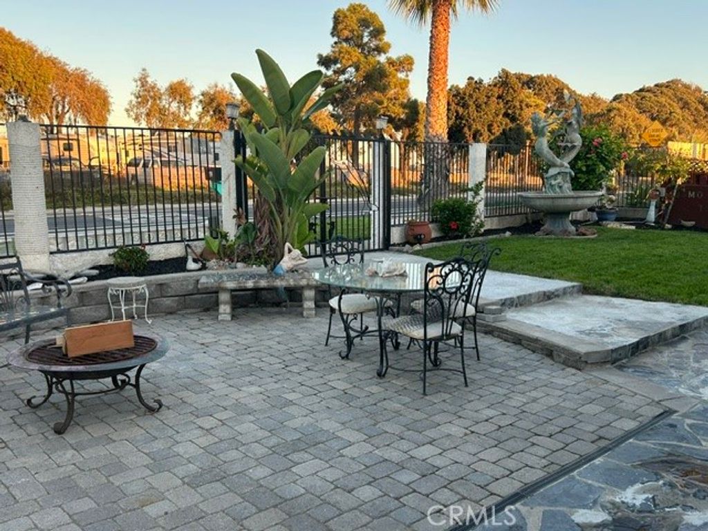 Image 21 of property listing at 1150 -1154 Pacific, Oceano, CA 93445