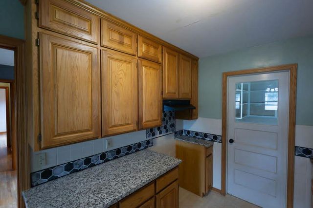 3229 N Salina Ave, Wichita, KS 67204