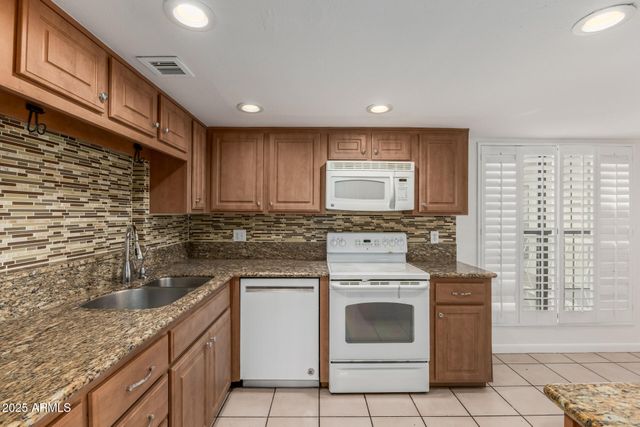 5136 N 31st Place 634, Phoenix, AZ 85016