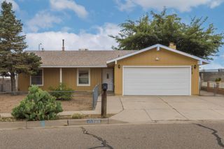 7412 Mint Place NW, Albuquerque, NM 87121