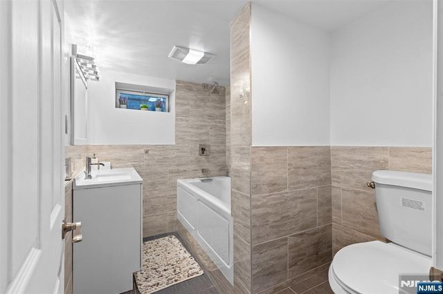 707 Chadwick Drive, Paramus, NJ 07652