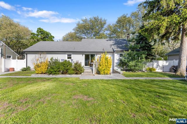 707 Chadwick Drive, Paramus, NJ 07652