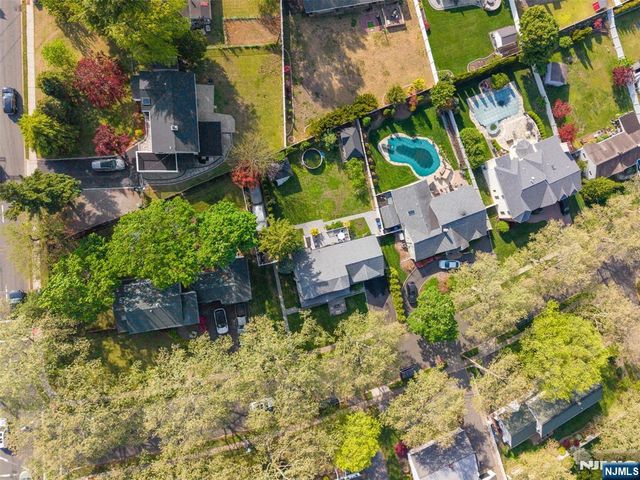 707 Chadwick Drive, Paramus, NJ 07652