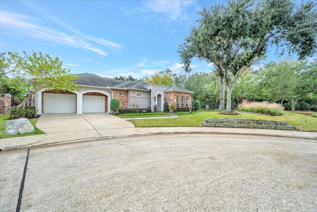 15502 Greens Cove Way, Houston, TX 77059